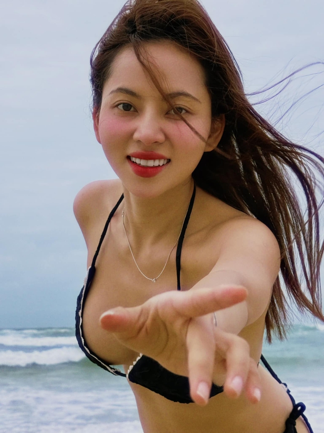 Ngô Lan Hương Turns Heads with Stunning Bikini Photos 2 Ngô Lan Hương bikini photo shoot