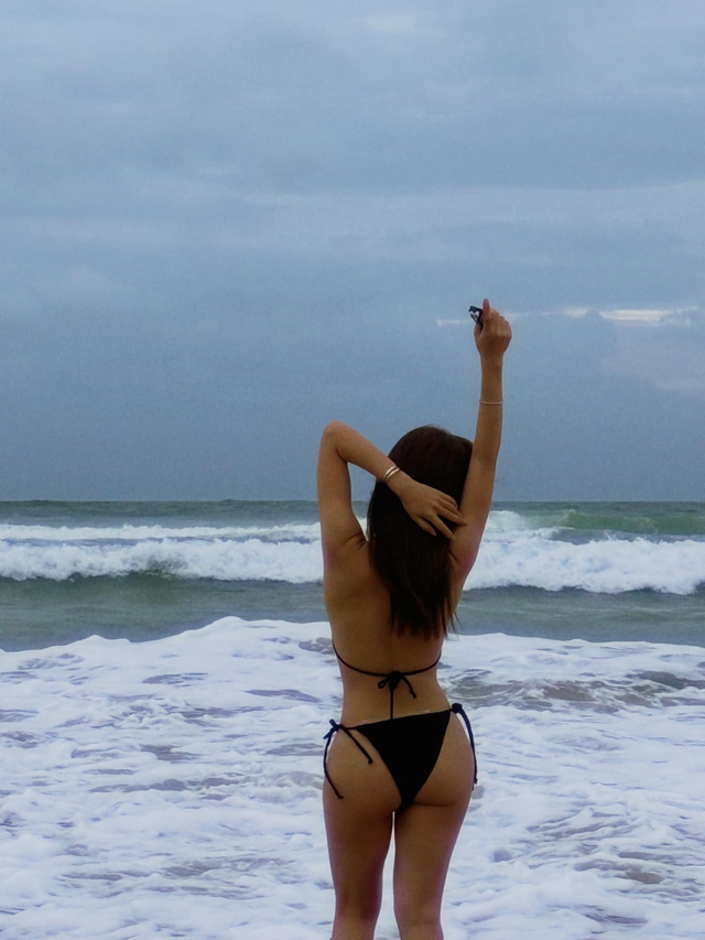 Ngô Lan Hương Turns Heads with Stunning Bikini Photos 7 Ngô Lan Hương bikini shoot