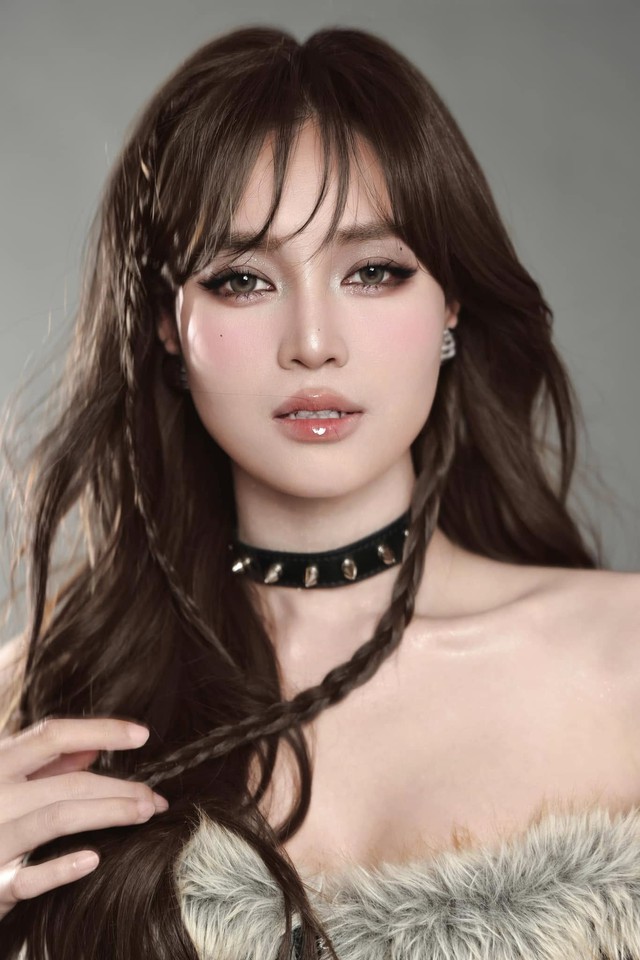 Ninh Dương Lan Ngọc Shines as MU Lục Địa VNG’s Stunning New Face 4 Ninh Dương Lan Ngọc casual look