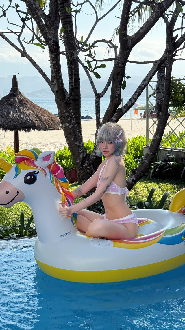 Ciin Stuns Fans with Bold New Bikini Look on Beach Trip 6 4850435116826392974284091140325481221376911n 1742456293267891888327