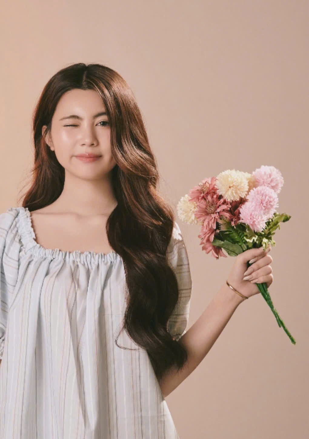 Hạt Dẻ Stuns Fans with Her Bold Style at 16 4 ae9ab309b821097f5030 1741491935395 1741491935584760263069