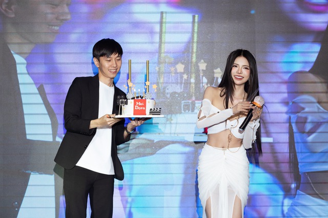 Mai Dora Premieres Game-Themed Short Film at 30th Birthday 10 Mai Dora and Văn Tùng at the birthday event