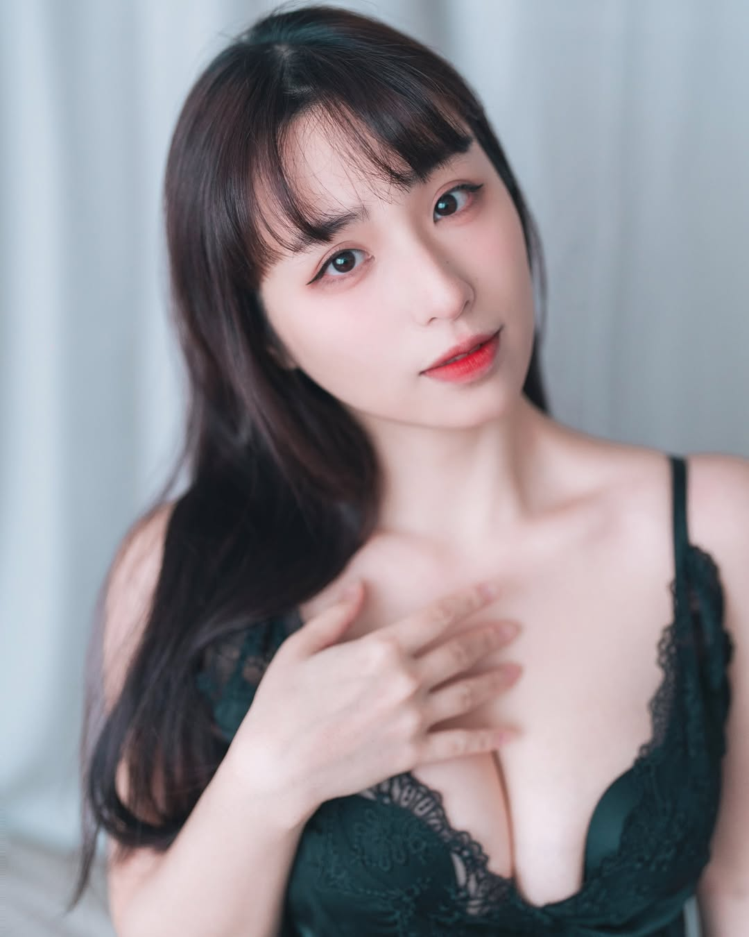 Streamer Pingping Pengpeng Claps Back at Fake Boob Rumors 6 Pingping Pengpeng cosplay