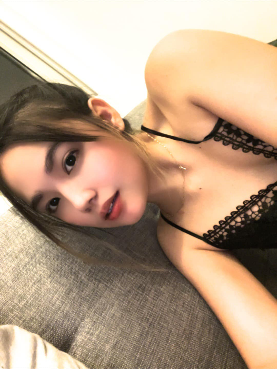 Streamer’s Sexy Pikachu Cosplay Sparks Buzz Online 8 Frincess posing confidently