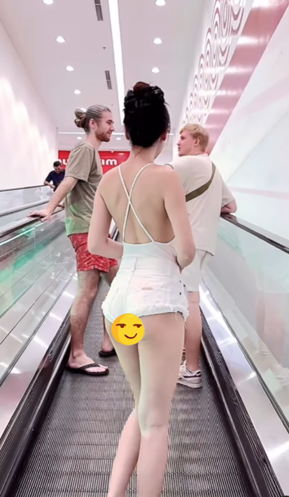 Hot Girl Sparks Debate Over Controversial Supermarket Outfit 3 screenshot 2025 03 05 150121 17411641678671659036528
