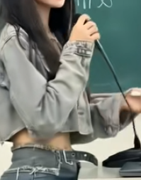 7-Second Clip of Stunning Language Teacher Sparks Buzz 3 screenshot 2025 03 06 161054 1741252471707663184142