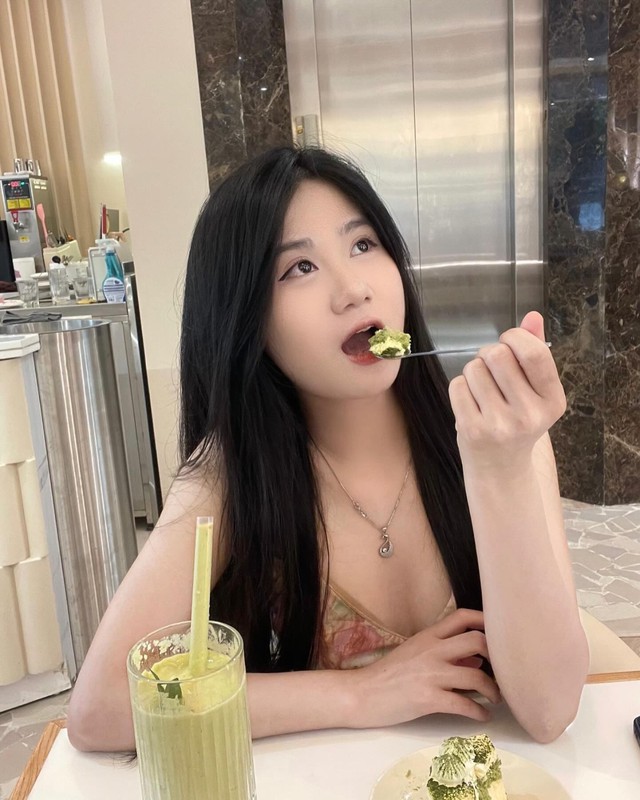 TikToker Phanh Ne's Comeback After Viral Drama 6 Phanh Ne happy and radiant
