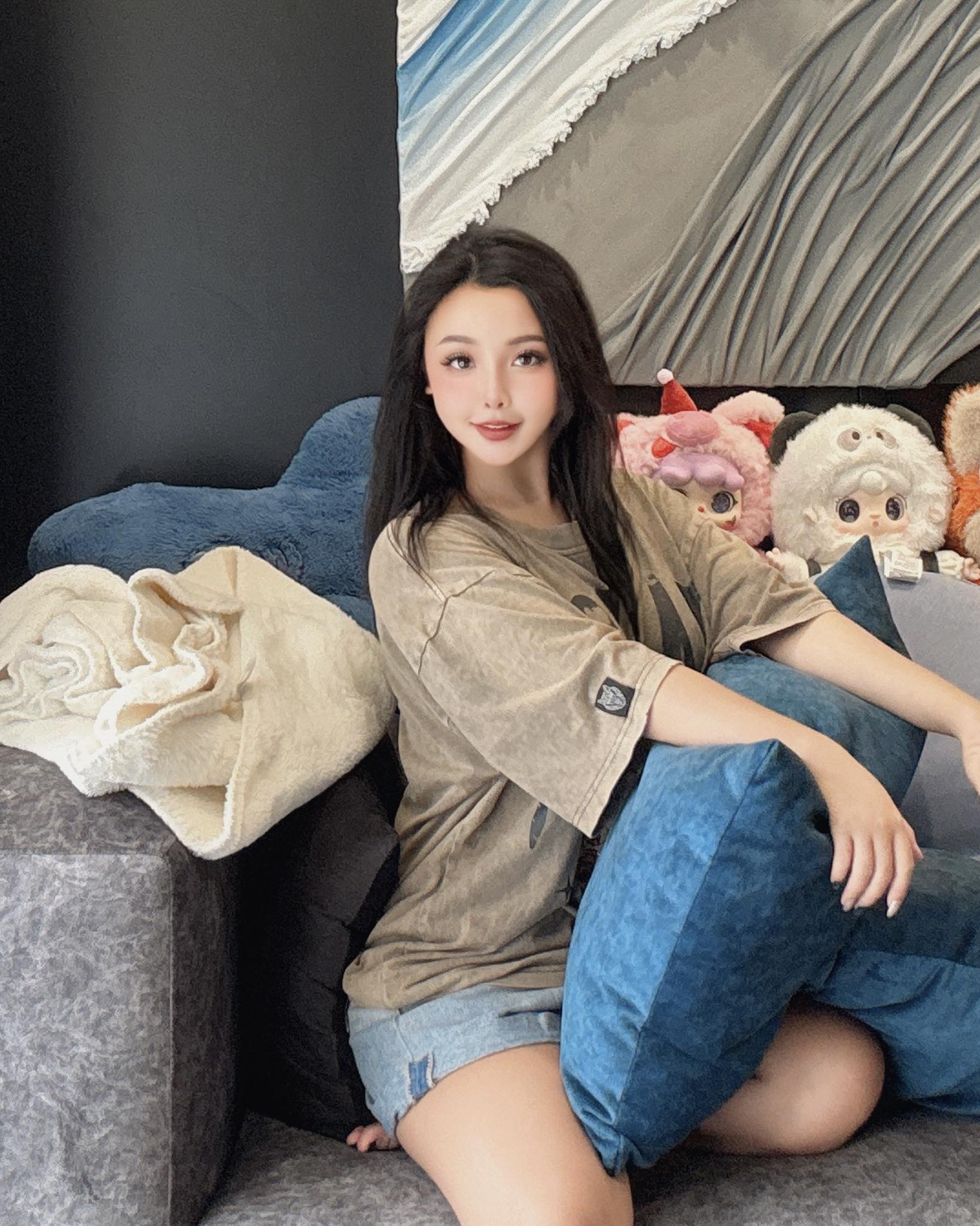 Meet Sayo Momo, The Cosplayer Turning Heads With Her Bold Style 10 Sayo Momo casual street style