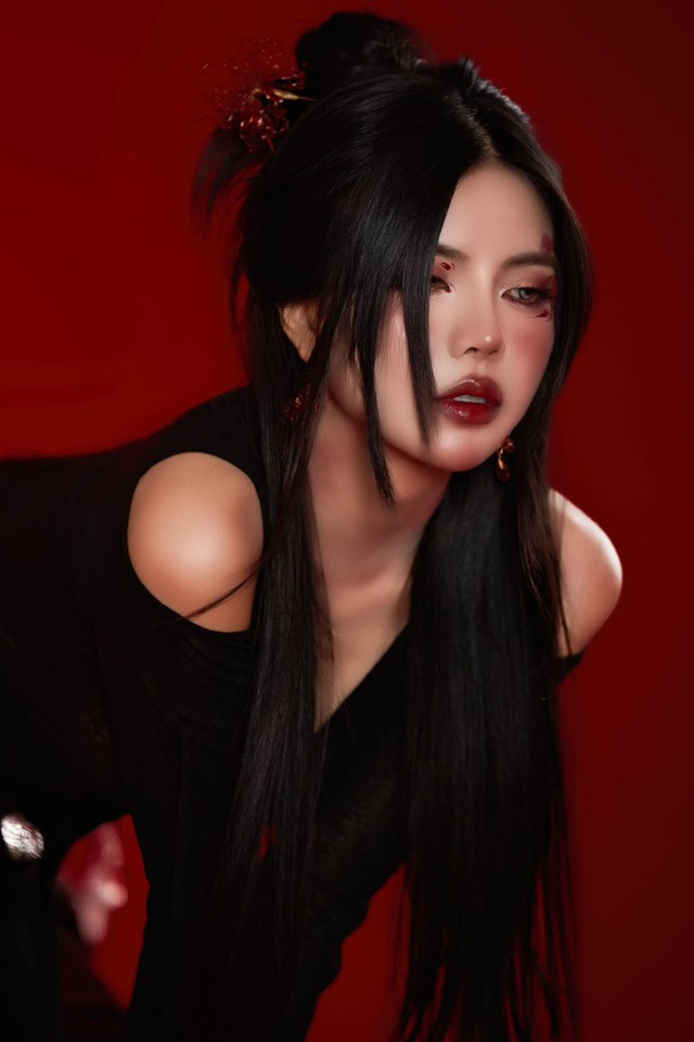 Mai Dora Stuns Fans with Bold Cutout Outfit 6 Mai Dora captivating fans