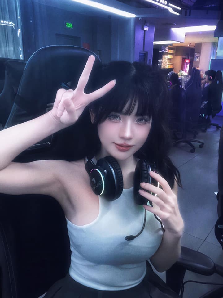 Audition Gamer Tố Uyên Stuns with Style and Charm 2 4886553516650106395116096115298315853910011n 1744185454561843571465 1744186621003 17441866212661856653597