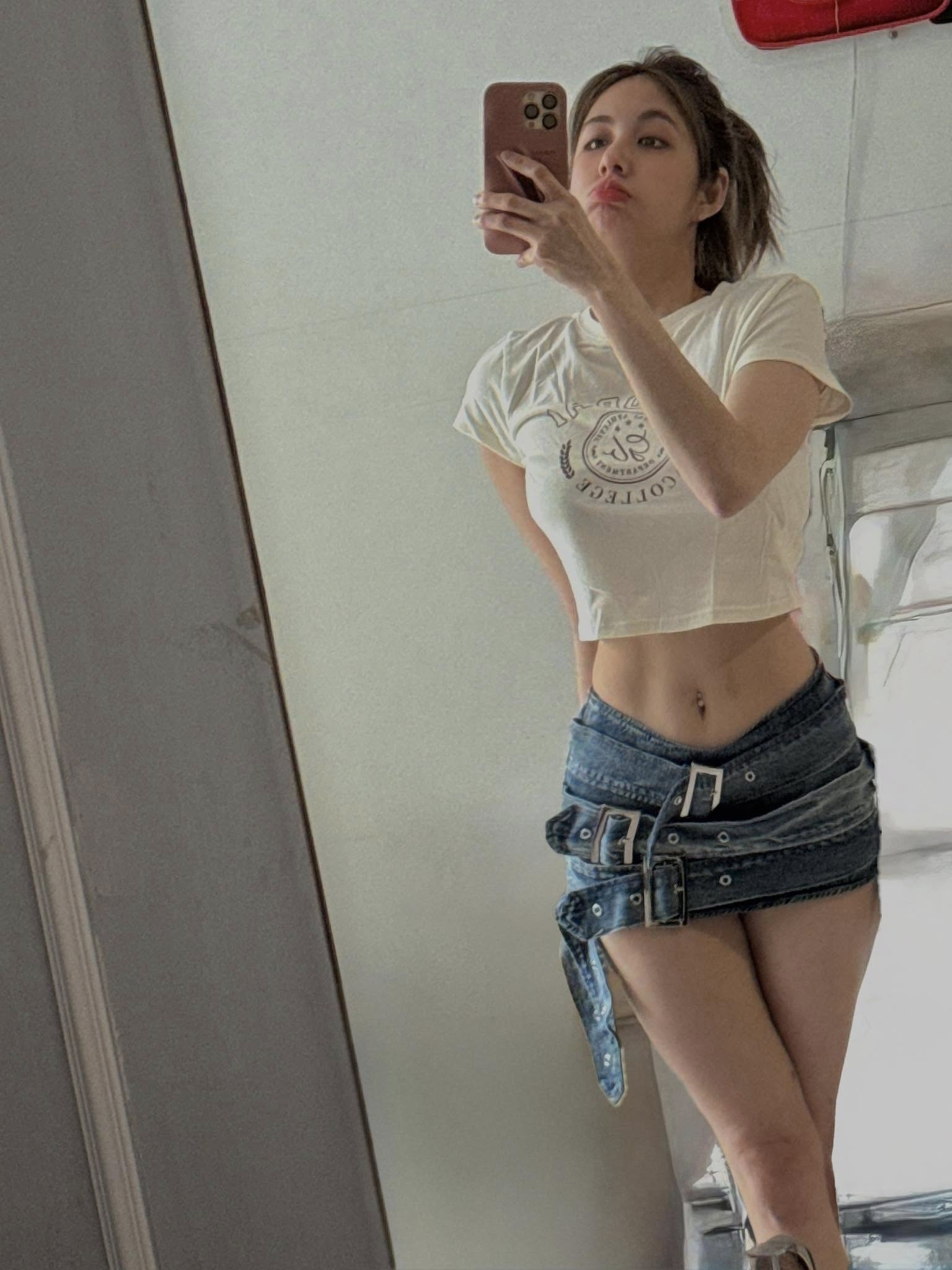Trân Mèo recent look