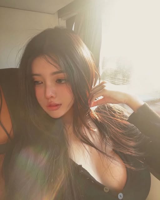 Liên Quân Star Châu Ngọc Như Stuns Fans with Her Stunning Looks 3 489415570183997312241093368798906029916256690n 17442548759861535345580 1744256483232 1744256483963265860707