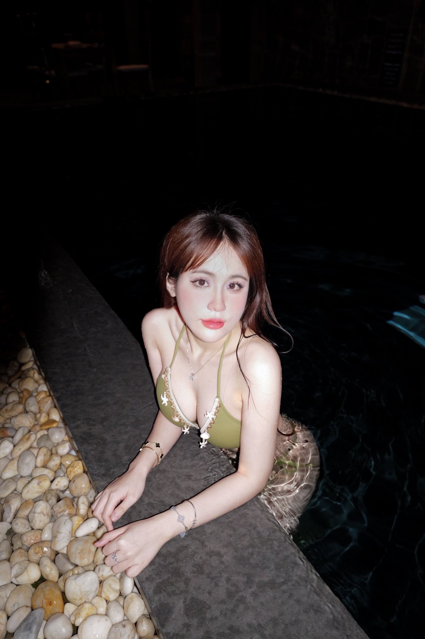 Pool Star Lê Tuyết Anh’s Sweet Caption Sparks Fan Frenzy 3 49034583324746523095468987395754920153398147n 1744536157286878950459 1744597673405 17445976735181051347732