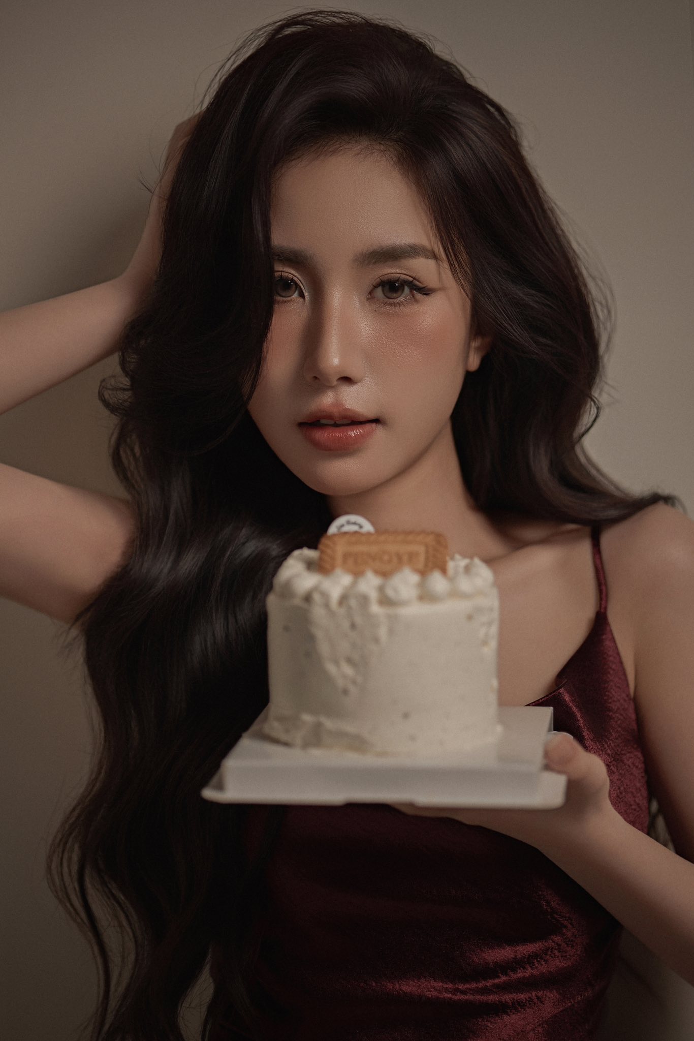 Tiểu Hý Stuns Fans with Stunning Mature Photoshoot 6 Tiểu Hý birthday photoshoot