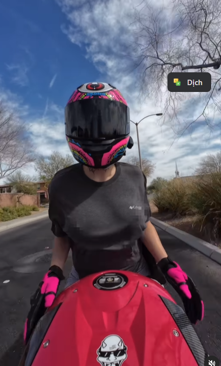 Pregnant Biker Sparks Outrage with Dangerous Riding Videos 5 Pregnant itskarlianne on motorcycle