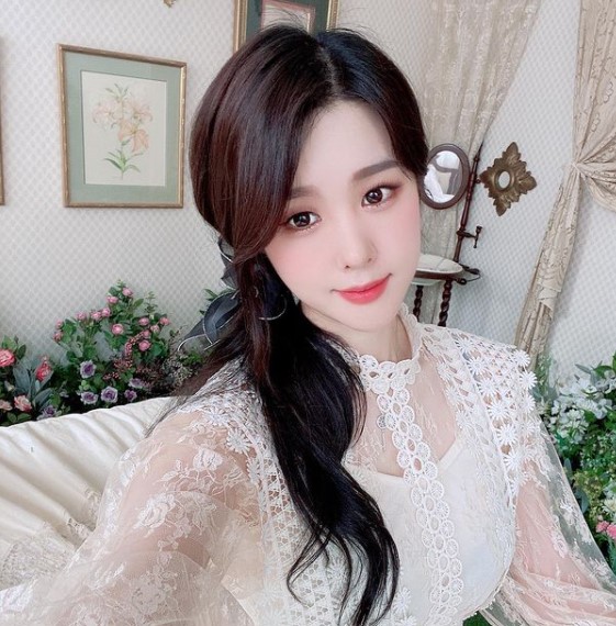 Streamer Rika Faces Stalker Nightmare, Fears Leaving Home 2 Rika livestreaming