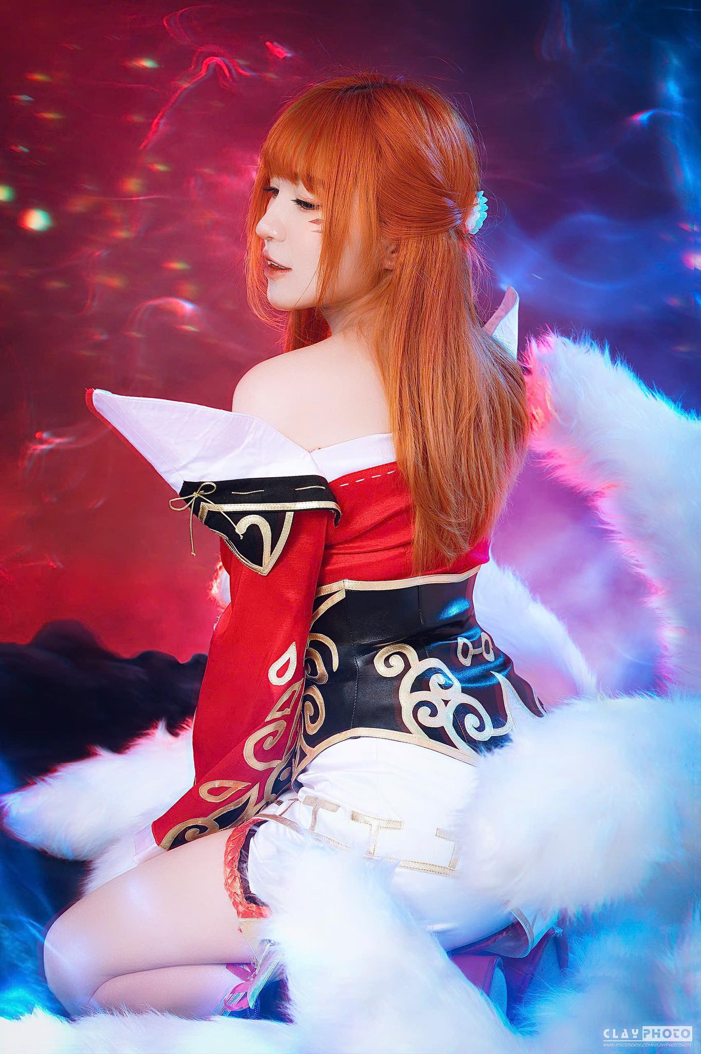 Như Hexi Stuns Fans with a Bare-Shoulder Cosplay Look 3 Fans quickly recognized her cosplay as the champion Ahri, proving that sometimes just one photo can set social media on fire.