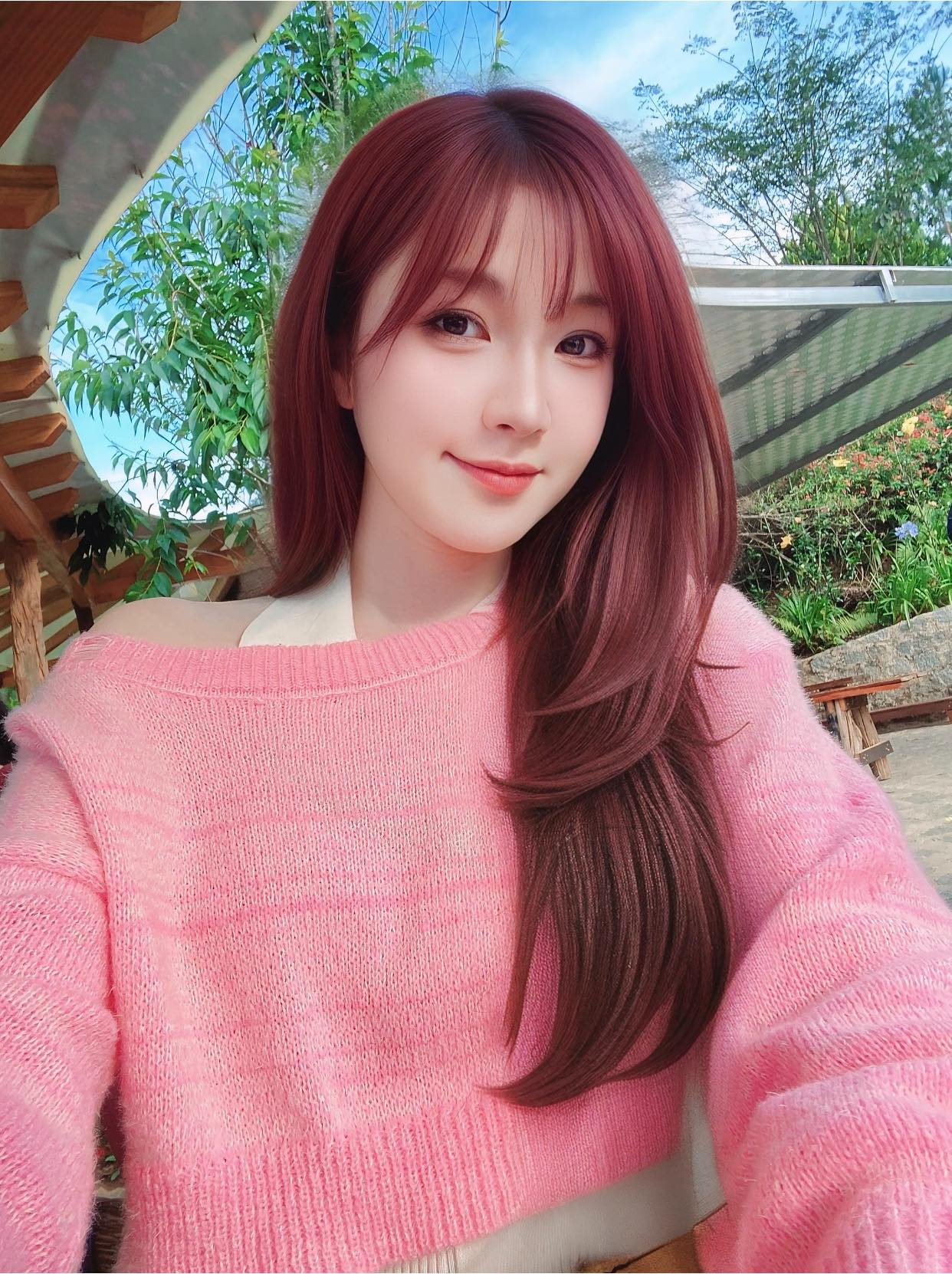 Như Hexi Stuns Fans with a Bare-Shoulder Cosplay Look 5 photo 1743493209489 1743493210283109947287