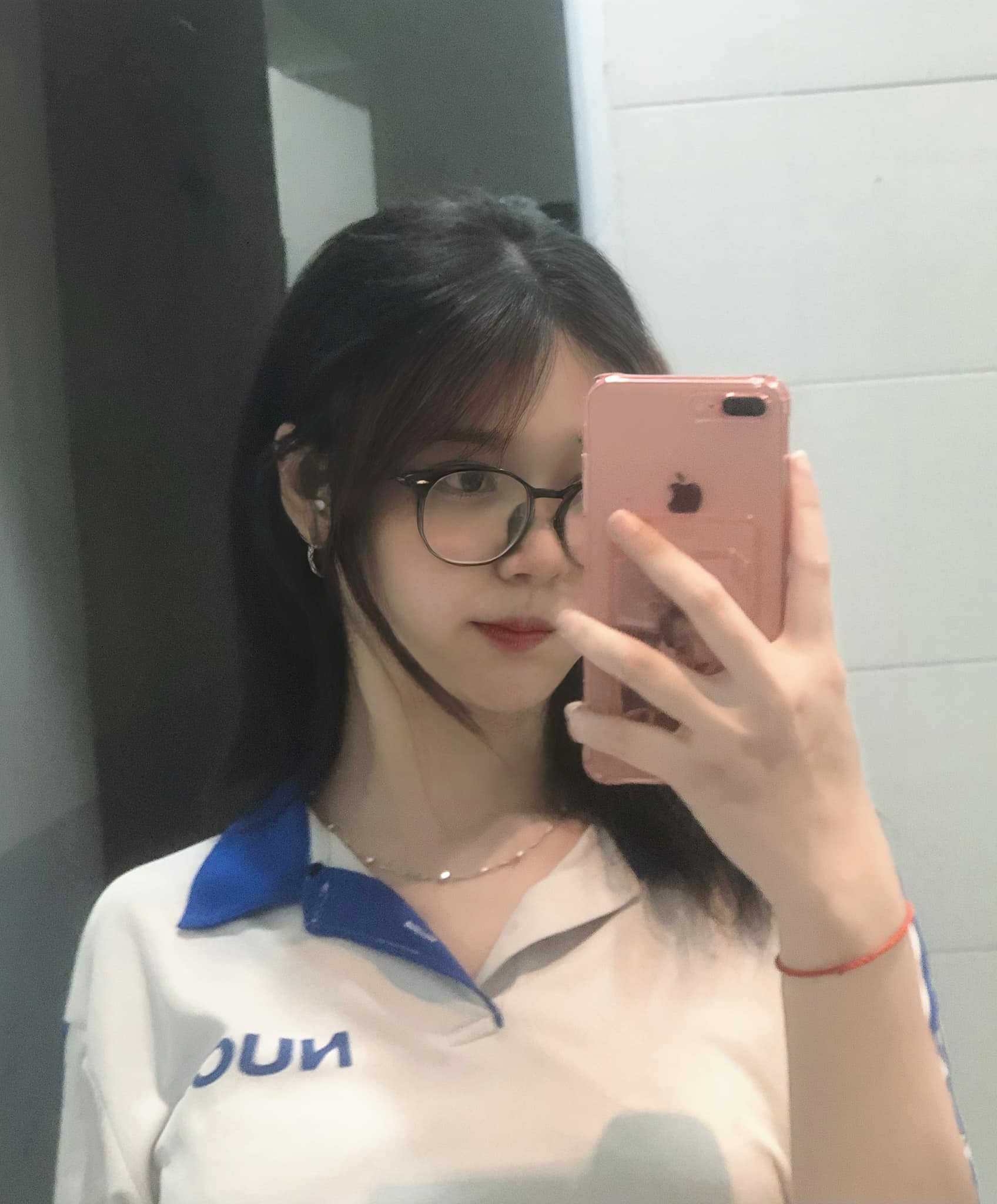 Coser Cigw Pols Stuns Fans with Sweet, Natural Beauty 3 Coser Cigw Pols casual photo 3
