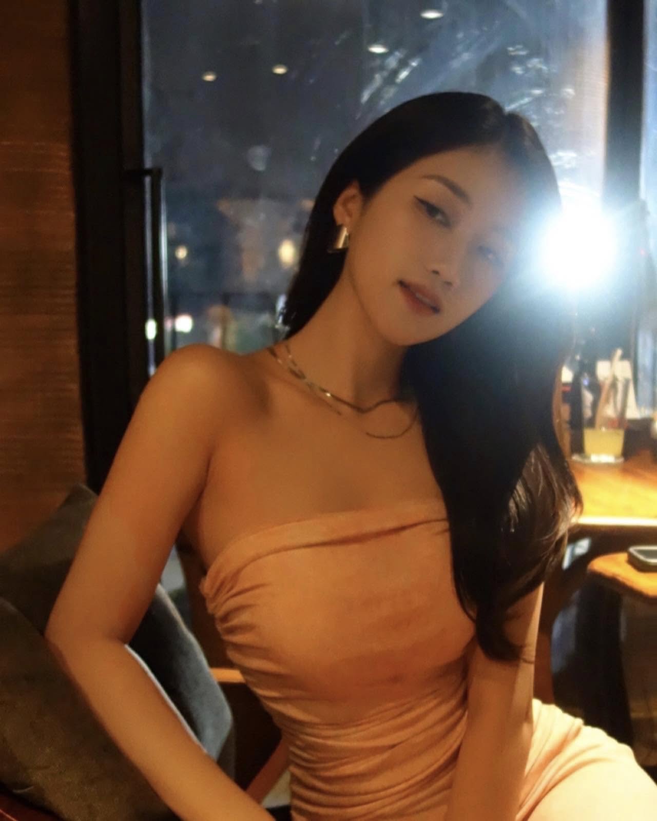 MC Linh Nắng’s Dreamy Moments Captivate Fans 8 Linh Nắng dreamy photoshoot