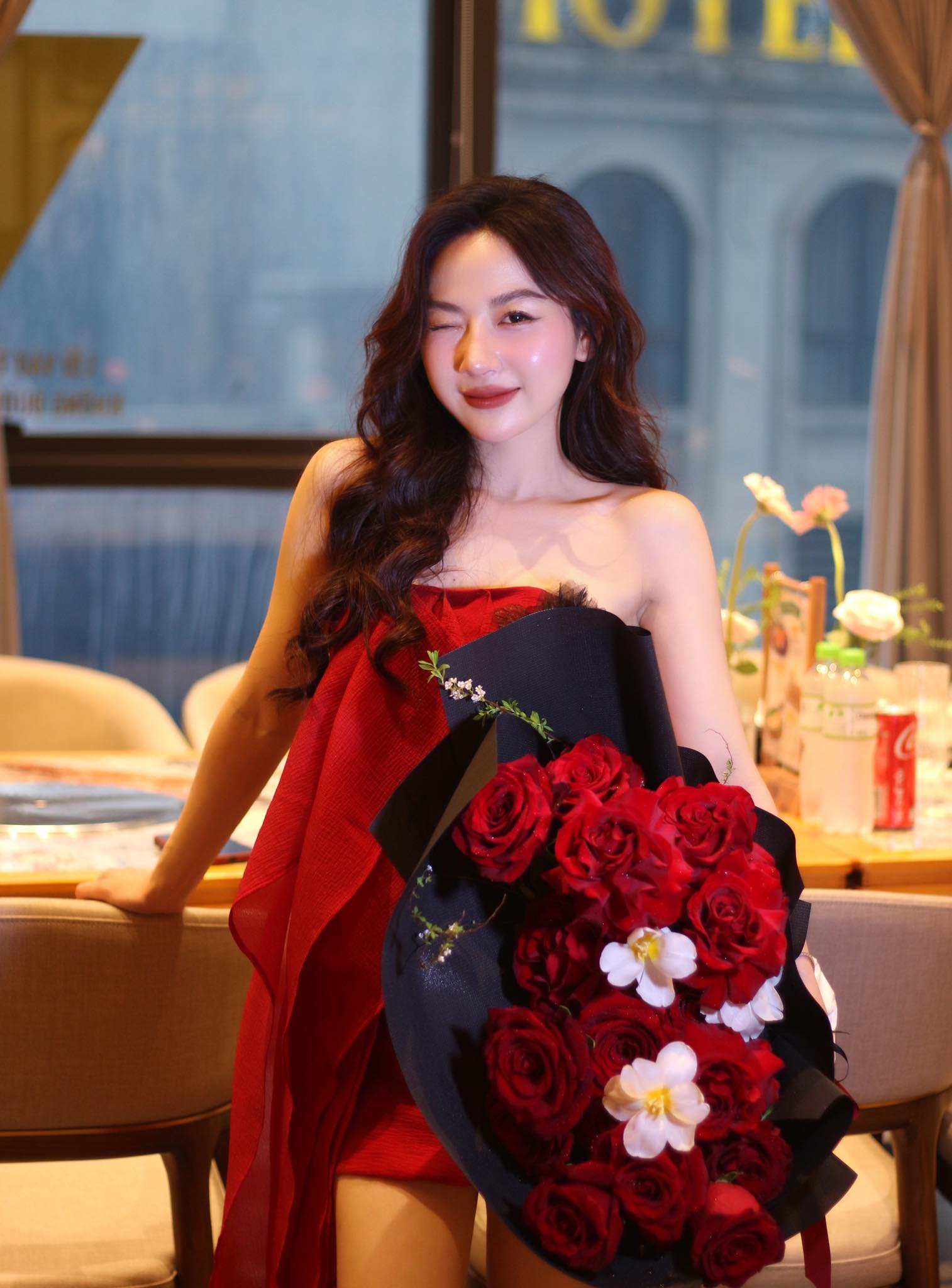 Pickleball Newcomer Hứa Như Quỳnh Steals Hearts Online 7 Close-up of Hứa Như Quỳnh's face