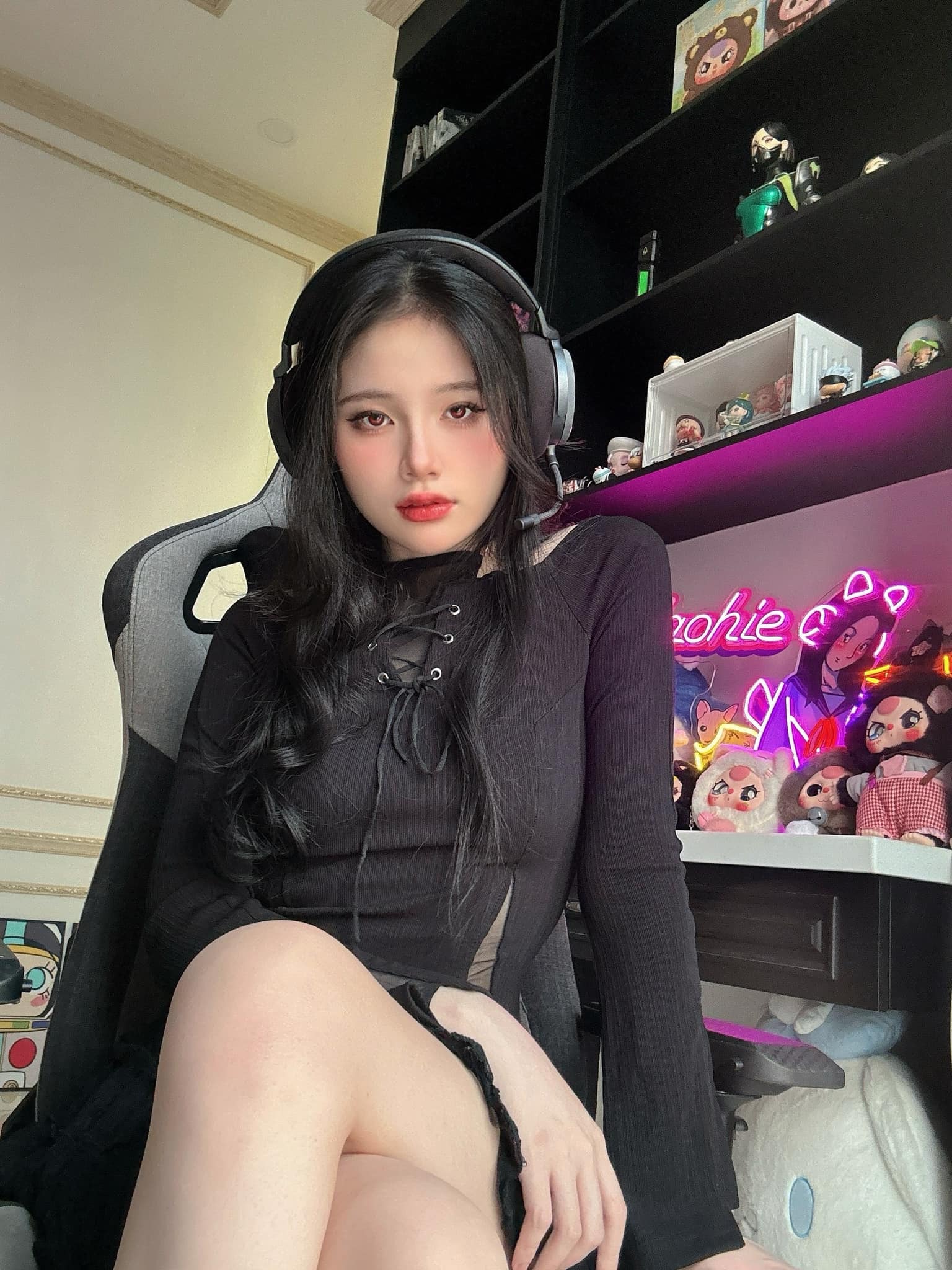 Streamer Mao Hie Opens Up About Recent Struggles 3 Mao Hie gaming setup
