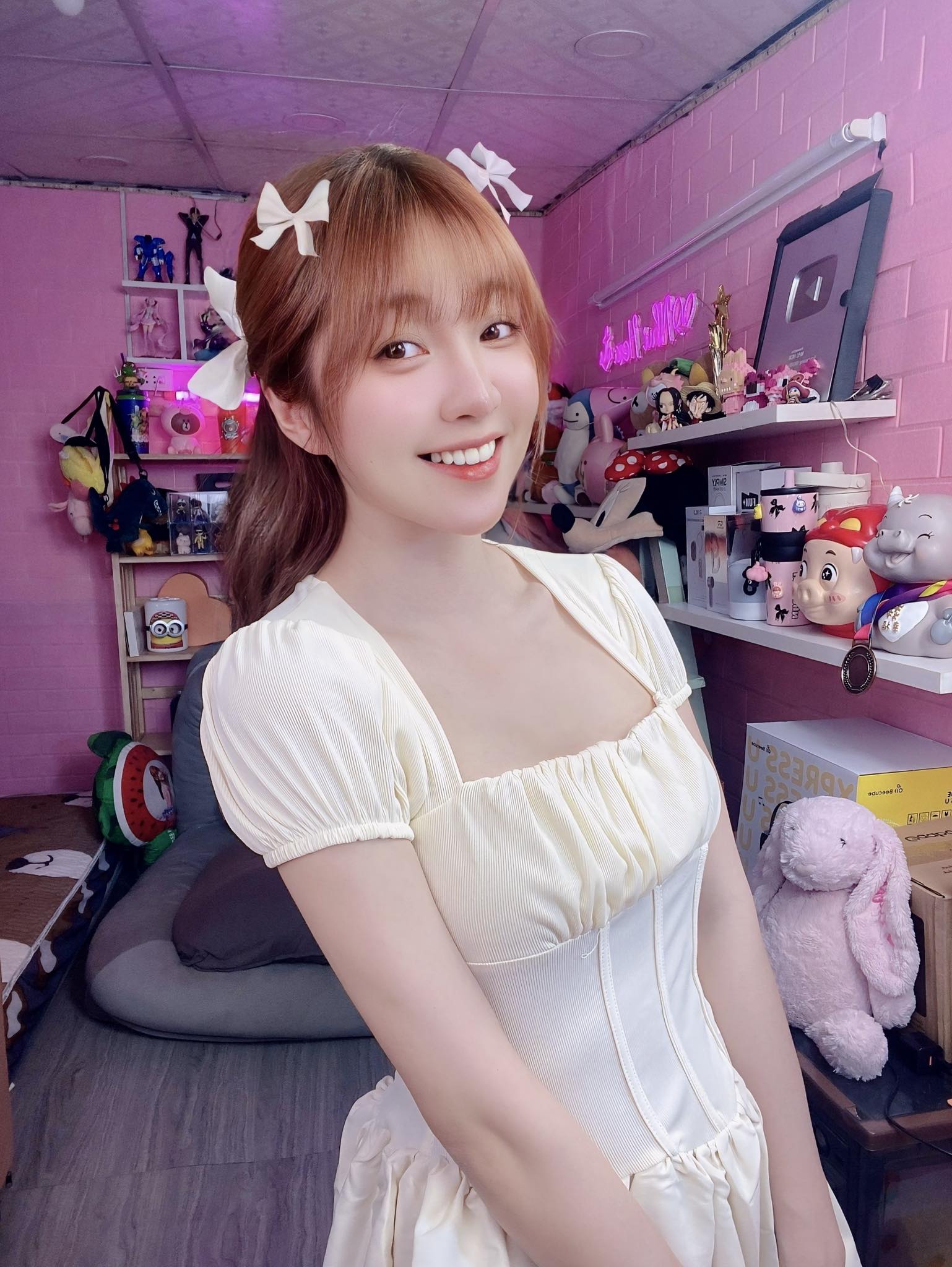 Streamer Như Hexi Stuns Fans with Bold Bikini Look 4 Như Hexi at gaming event