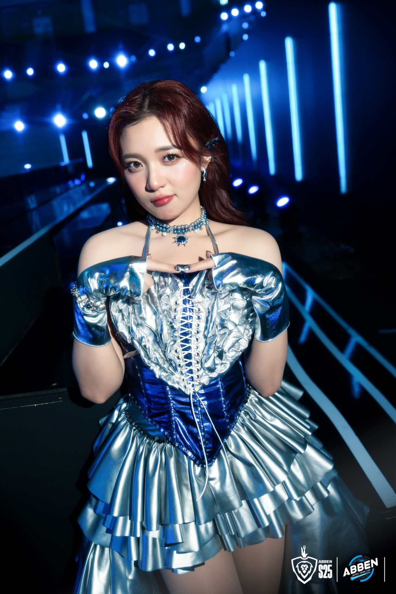 Phuong Thao photo set from AoV finals