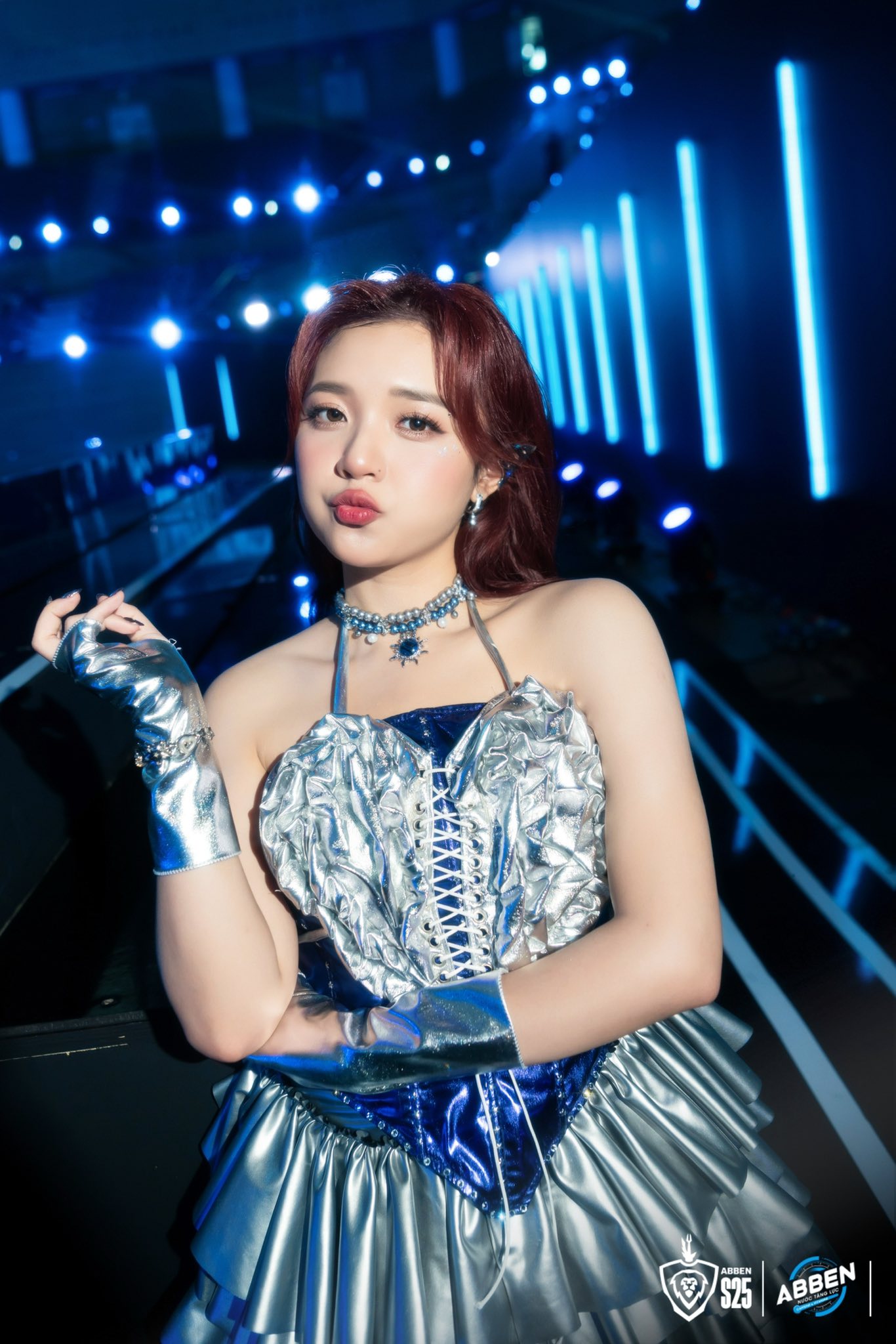 Phuong Thao photo set from AoV finals