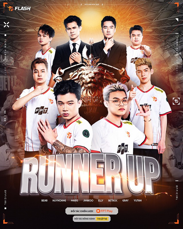 Team Flash Manager Clears Up Finals Drama Over Award Snub 1 Team Flash players on stage at ĐTDV 2025 finals