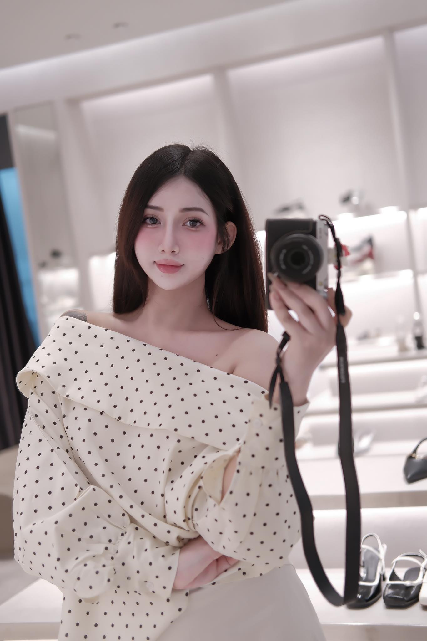 Gym Star Vyvy Shares Tearful Story of Tough Childhood 3 Vyvy in gym outfit showing her fit physique