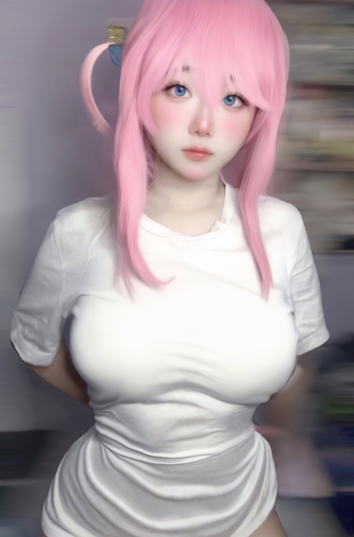 Cosplayer Claps Back at Photoshop Criticism 1 Cosplayer Hẩu Hẩu Ẳng Rì