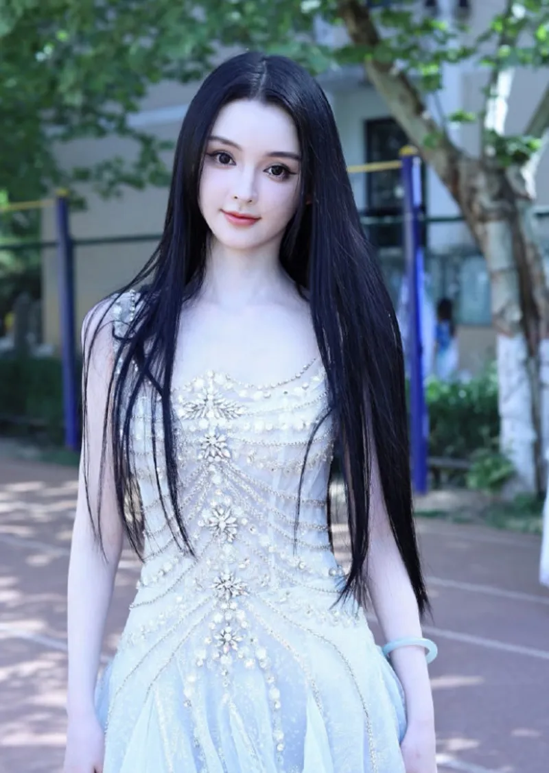 Stunning Chinese Student Sparks AI Beauty Rumors Online 2 photo 1748241238803 17482412390252108134160 1748405325599 17484053256691046985591 1748408184781 17484081849491843439823