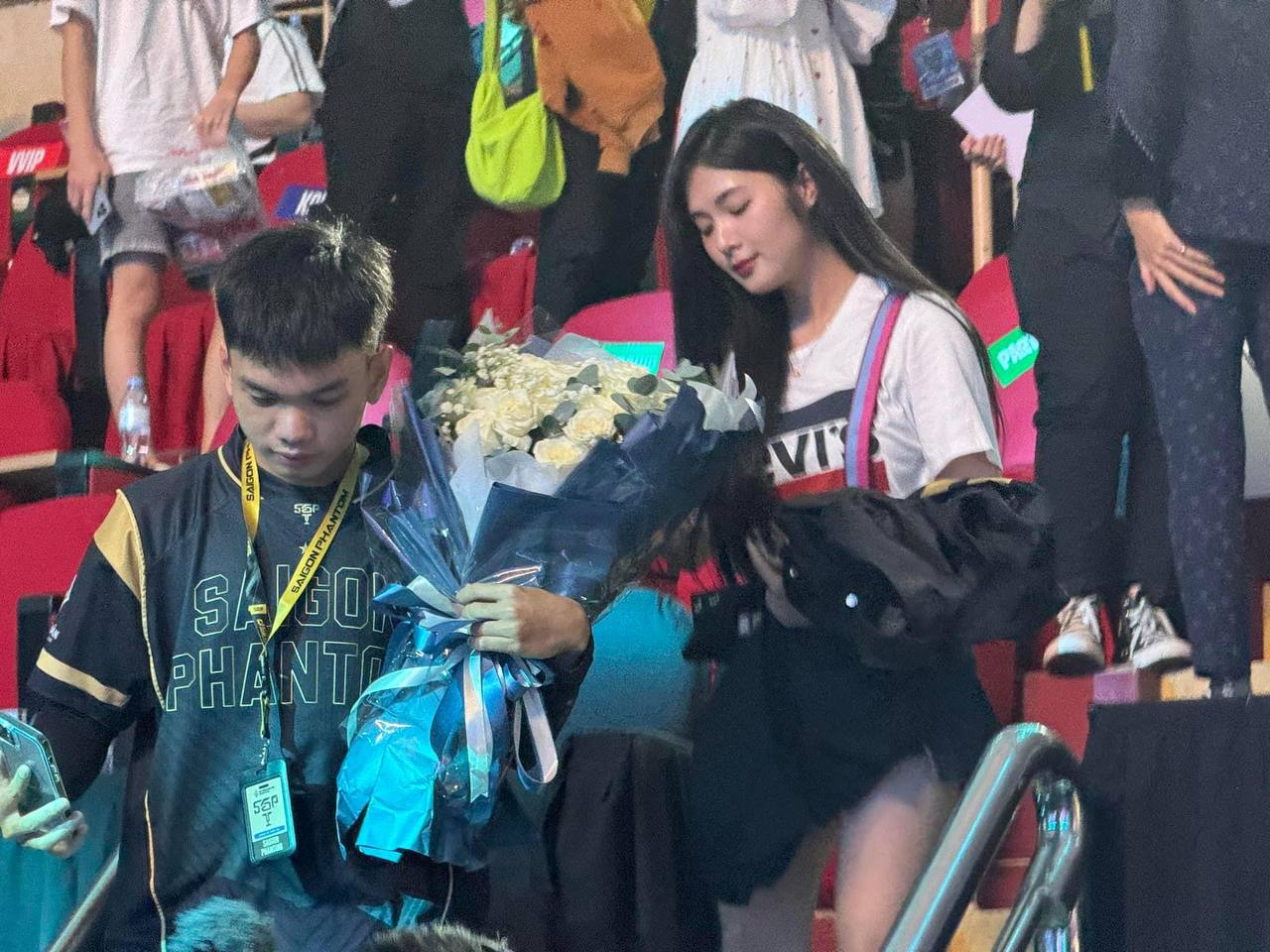 Quỳnh Alee cheering at ĐTDV finals
