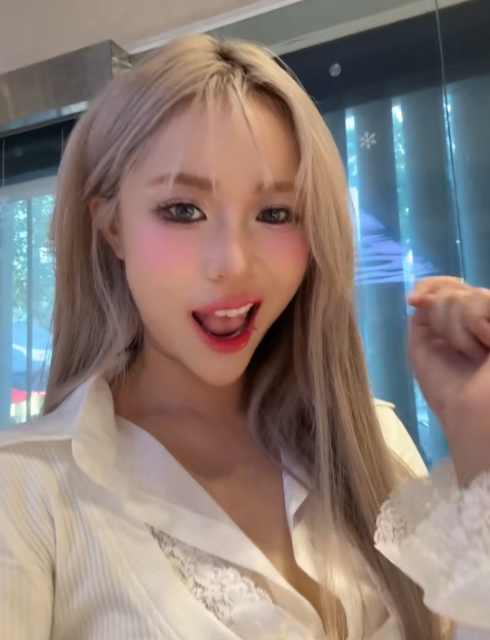 MisThy’s New Look Has Fans Doing a Double Take 4 MisThy fashion transformation
