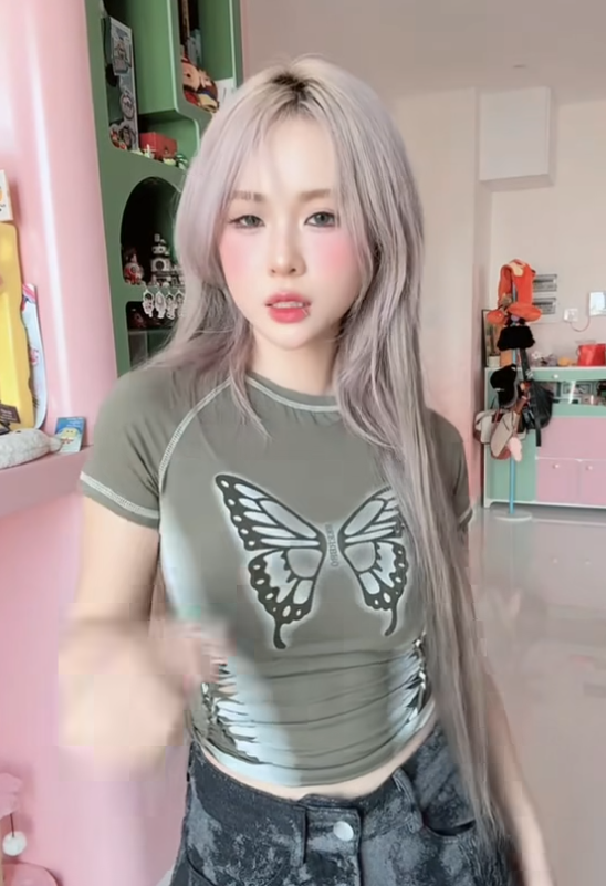 MisThy’s New Look Has Fans Doing a Double Take 3 MisThy new style close-up