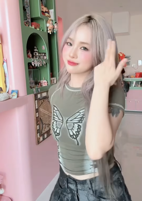 MisThy’s New Look Has Fans Doing a Double Take 2 MisThy bold fashion style