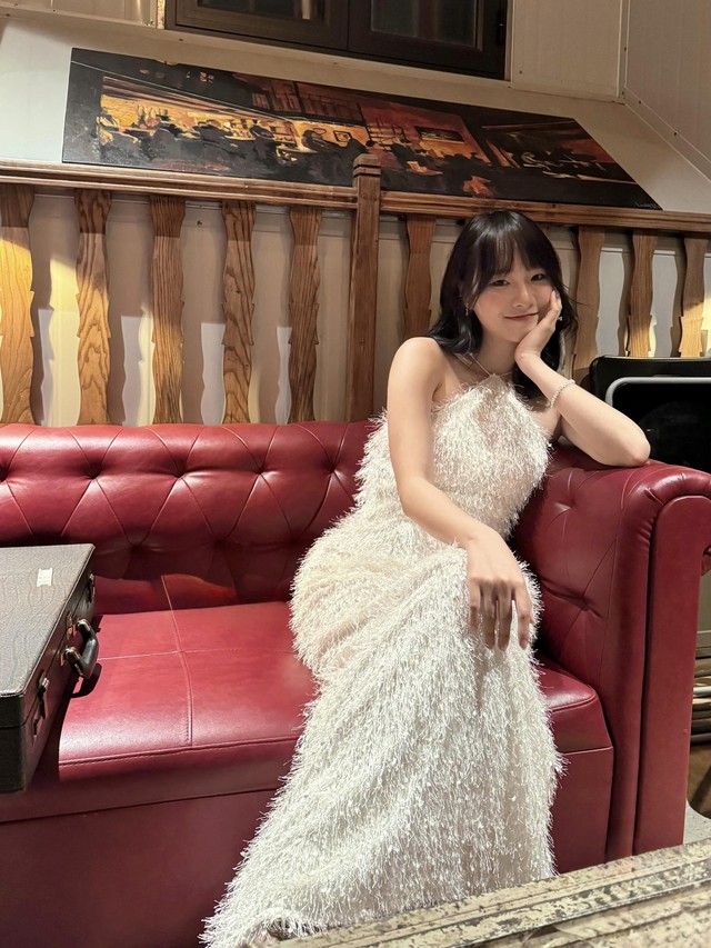 TikToker Julie’s Stunning Comeback with New Music Project 12 Julie at a music show