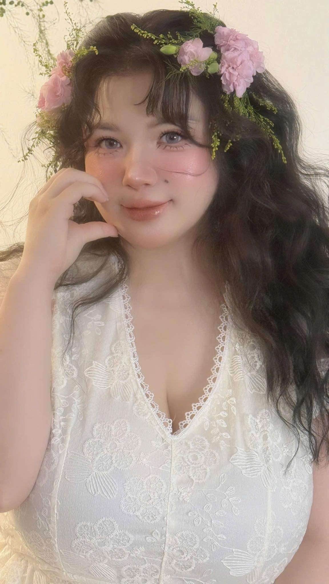 Thu Trang’s Bold Comeback After Breast Reduction Surgery 11 Thu Trang embracing self-love
