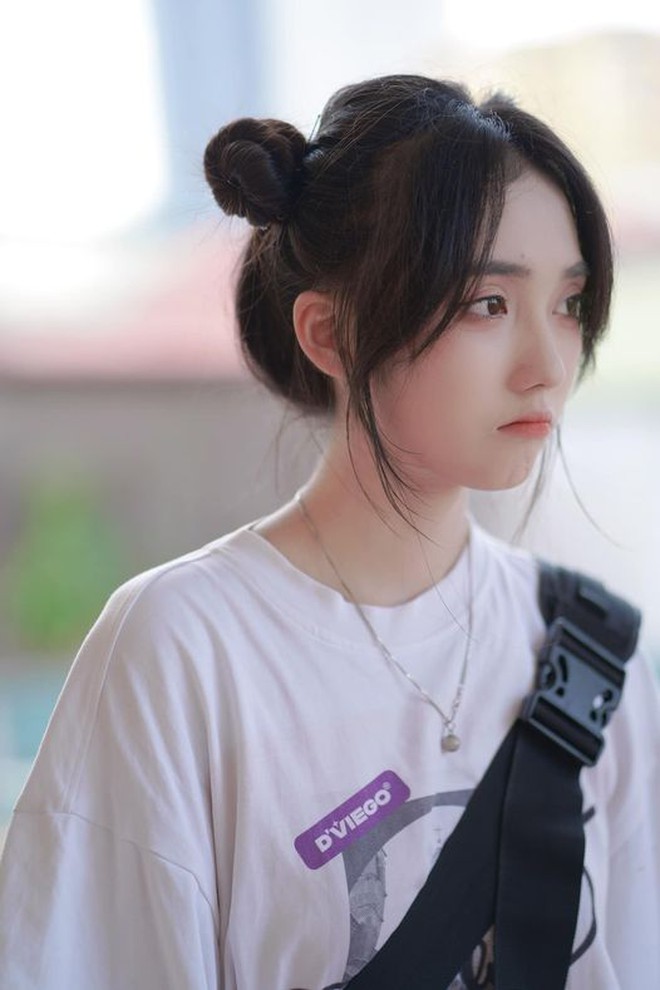 Hoai Thu smiling