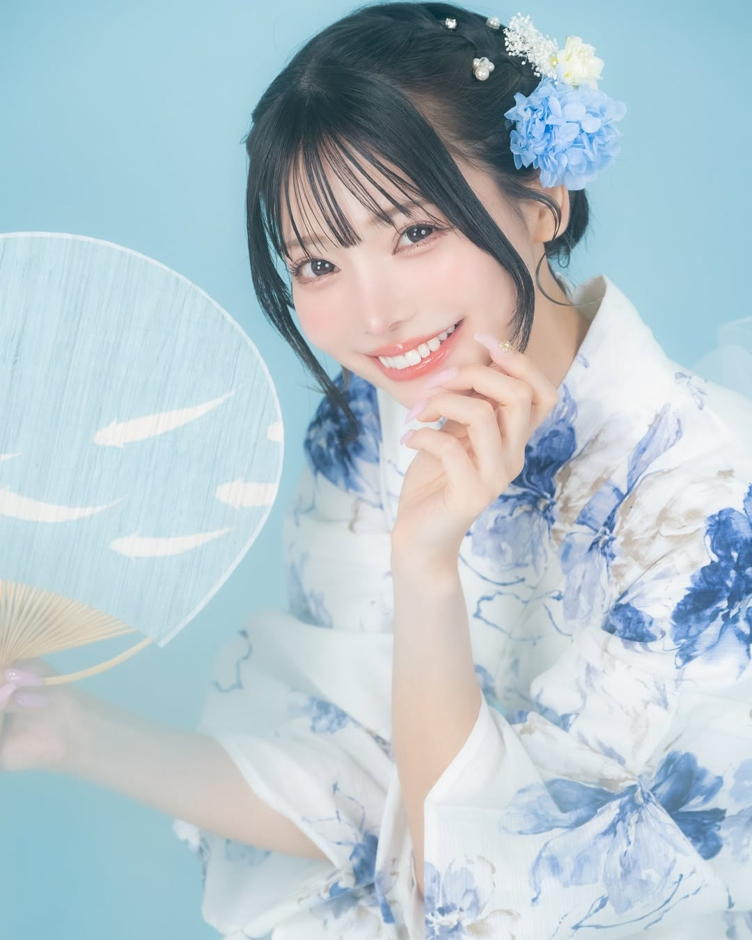 Cosplayer Miyu Yonekura Mistaken for AI Because of Her Flawless Look 5 Miyu Yonekura cosplay pose