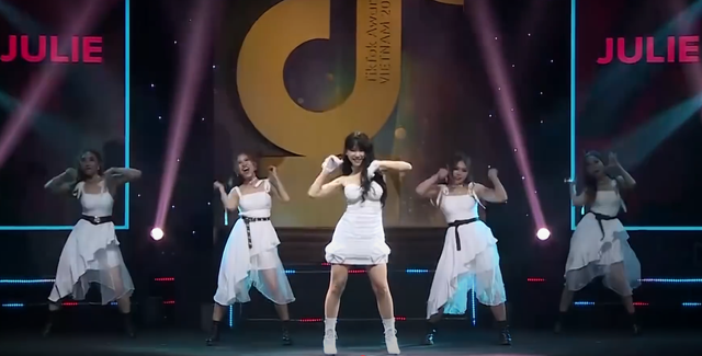 TikToker Julie’s Stunning Comeback with New Music Project 2 Julie dancing with other TikTok stars