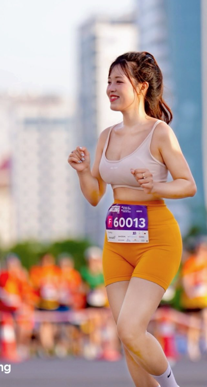 Runner Trà My Shuts Down Critics Calling Her Fake 1 Trà My is known as a beautiful hot girl who made Top 18 Miss Teen Vietnam 2017.