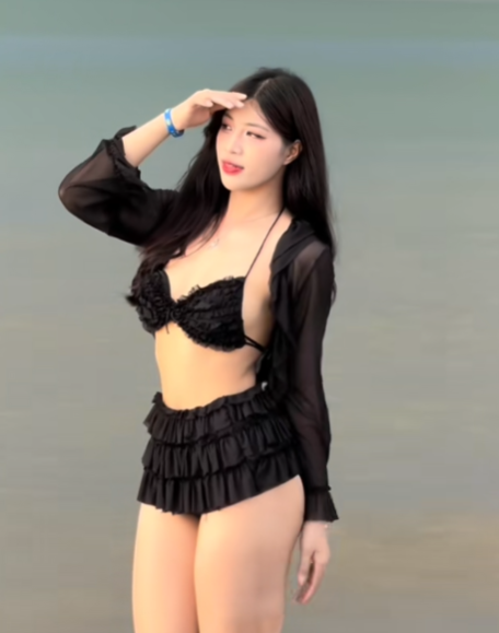 Wrestler Anh Tho Stuns Fans with Bikini Look 8 Anh Tho's confident new look