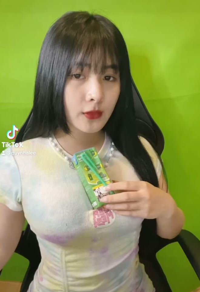 Foreign Hot Girl Nails Viral Trend Using Her Curves 6 163709quynhalee1 1752654379961 17526543800701387952966 1752654969116 17526549692852128263913