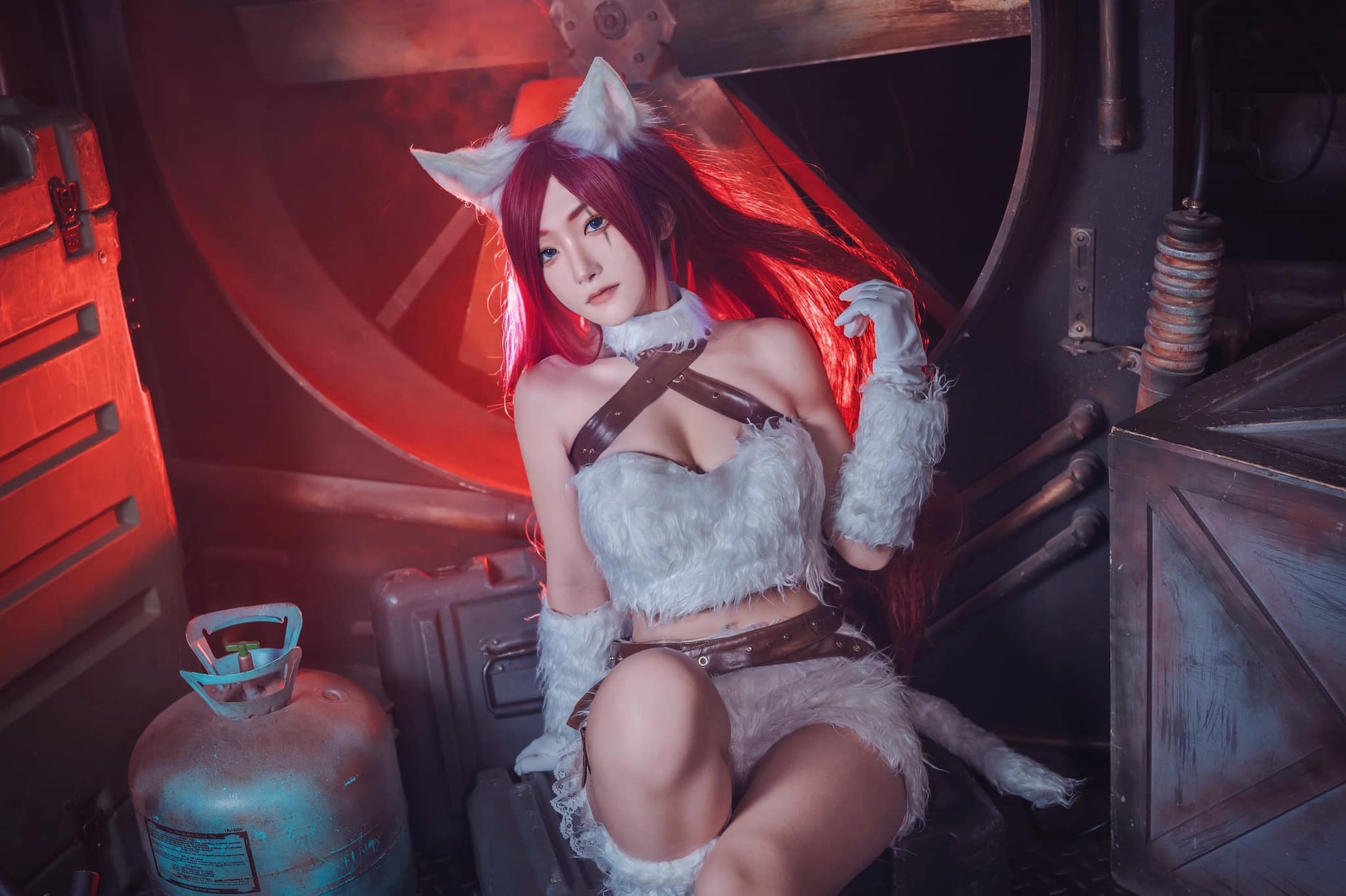 Cosplayer Who Looks Just Like Sơn Tùng M-TP Wows Fans in Vietnam 14 Roroki posing in Vietnam