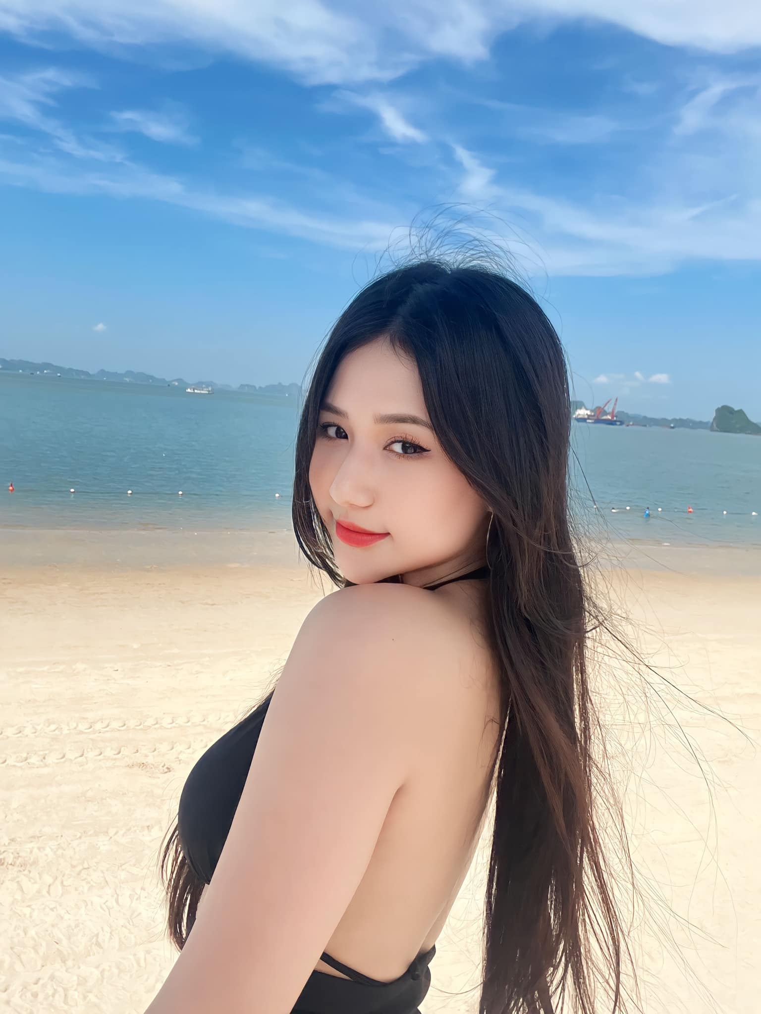 Liên Quân Star Như Lê Drops Stunning New Photos Before Birthday 15 4868101643879301049046859244648402725098177n 17522100374141290164102 1752221858467 17522218638602097200851