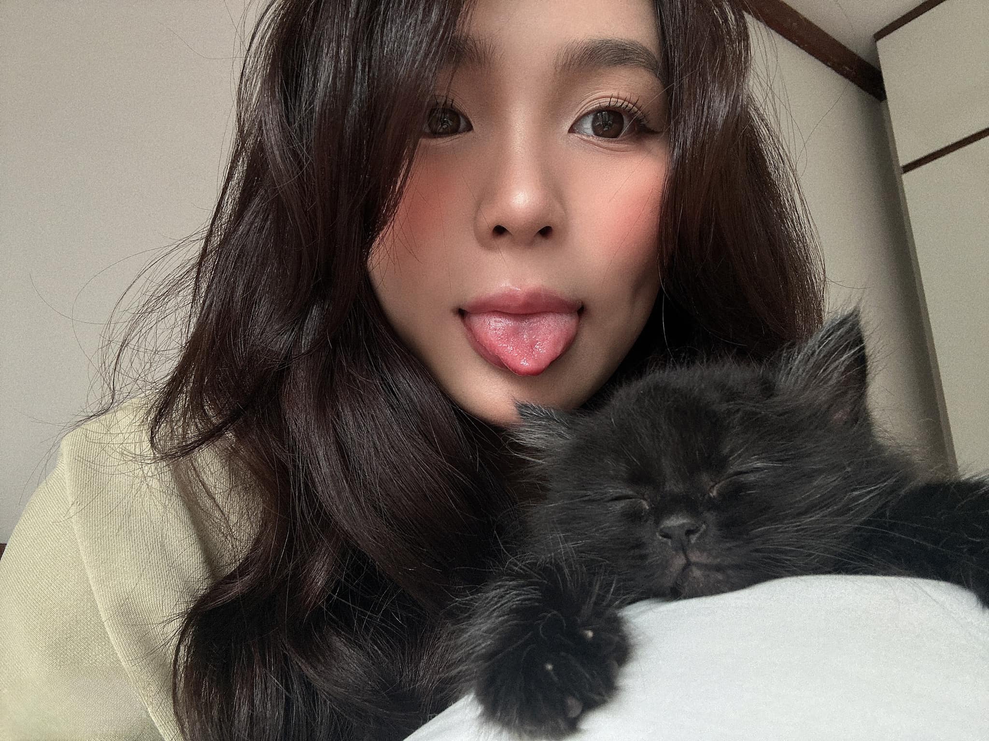 CS:GO Streamer Miên Trinh Still Single After Dating Show 10 Miên Trinh smiling portrait