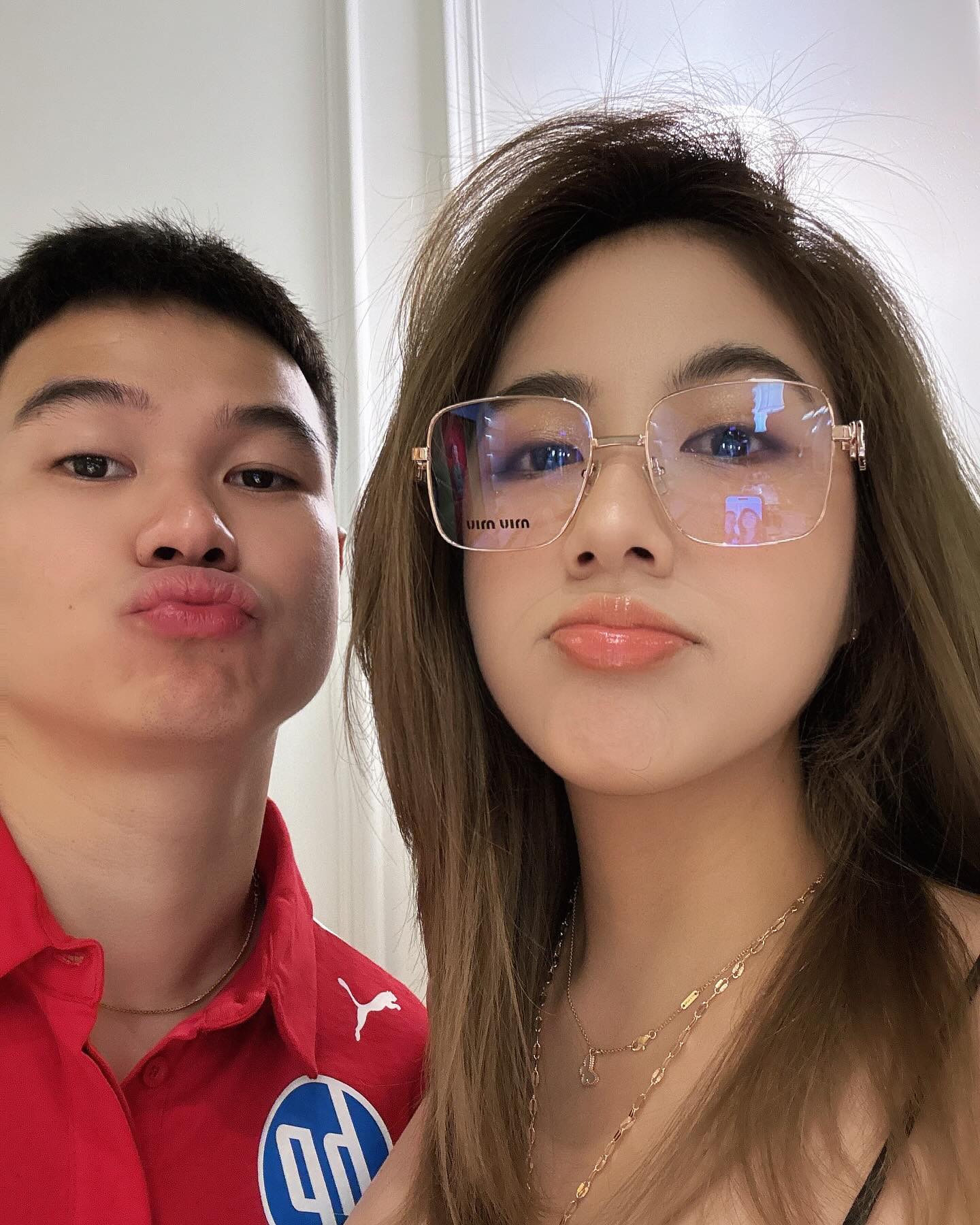 Streamer Rambo Shares Sweet Moment with Hot Girl Trân Mèo 14 Rambo and Trân Mèo couple selfie