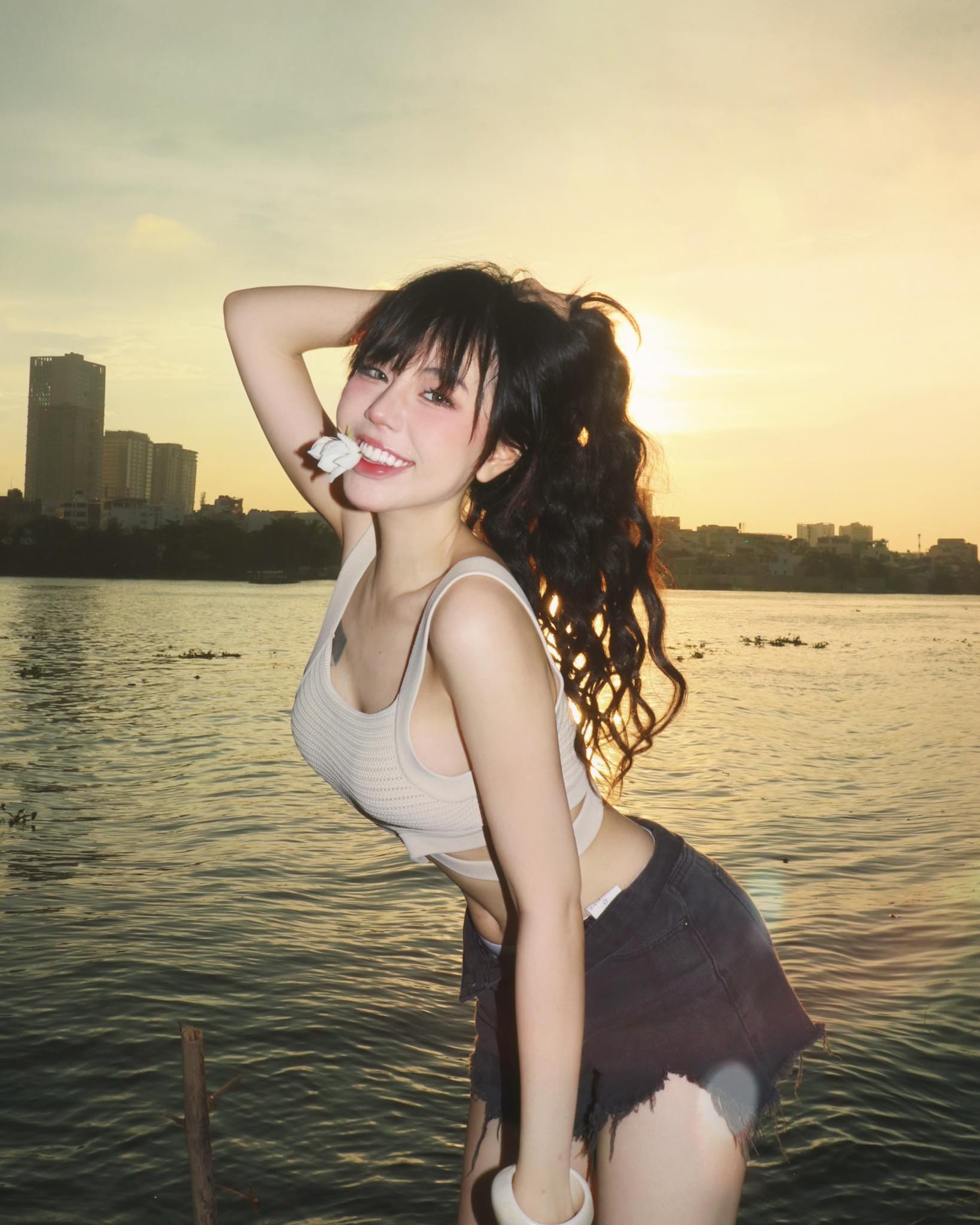 TikTok Star Bao Khuyen Susan Shows Stunning No-Makeup Look 12 49906799124609908809258017083099243409123187n 17538612547551126711501 1753862904952 17538629051122012512365